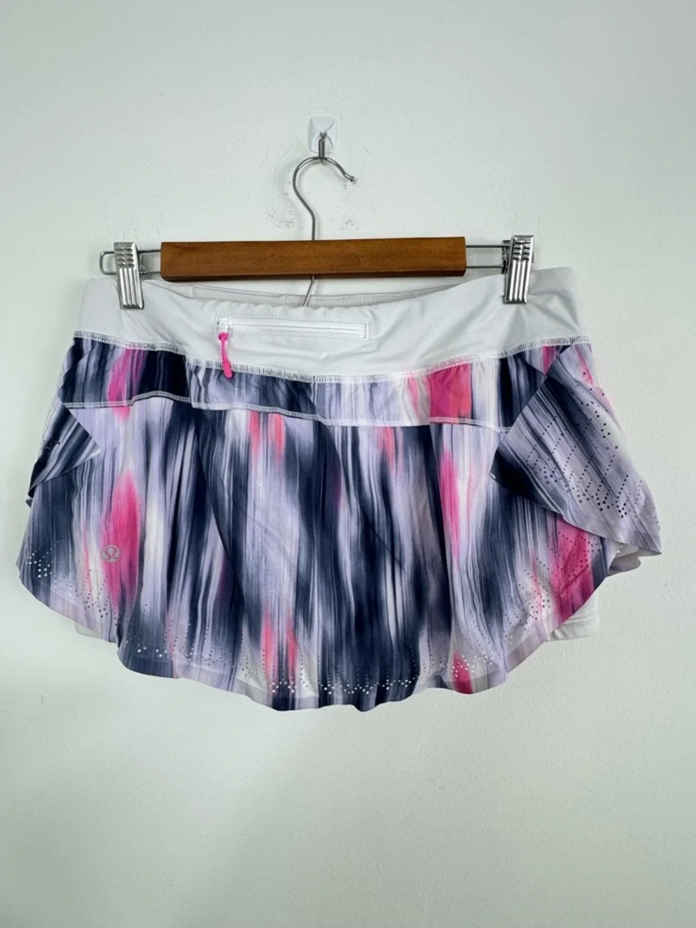 Lululemon Colorful Tennis Golf Skort Size 6 EUC Athletic Running Skirt